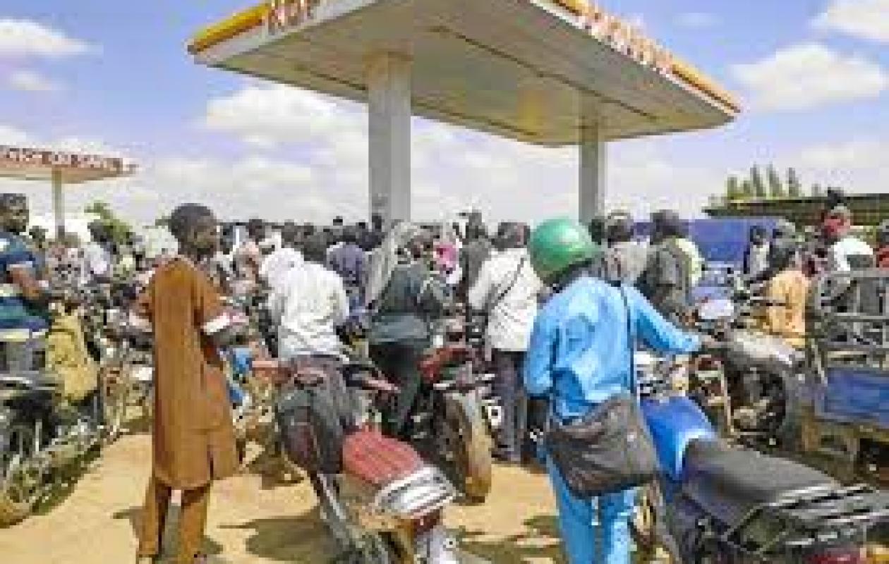 Mali:  suspension des cours à l'école et l'université à cause de la pénurie de carburant