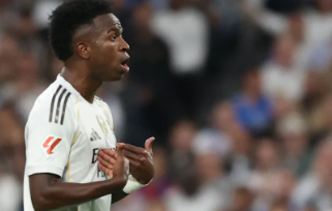 Real / Barça : Remplacé, Vinicius entre dans une colère noire, Xabi Alonso réagit