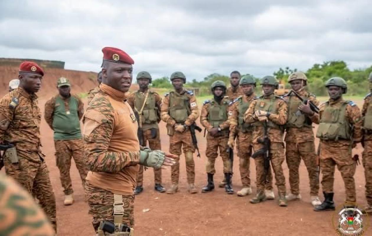 Burkina Faso : Le Président institue la médaille d'honneur des Volontaires pour la Défense de la Patrie