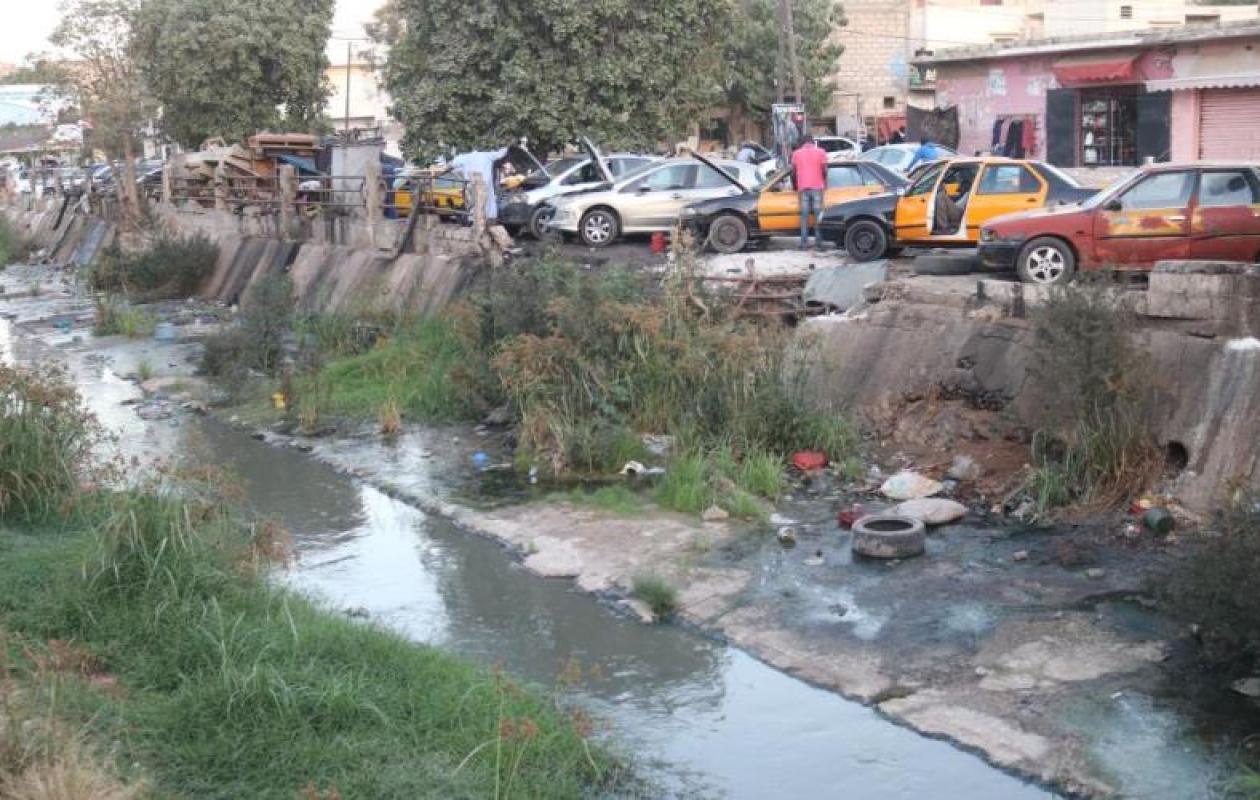 Le prix élevé du "mal de vivre" le long des canaux de Dakar et Rufisque