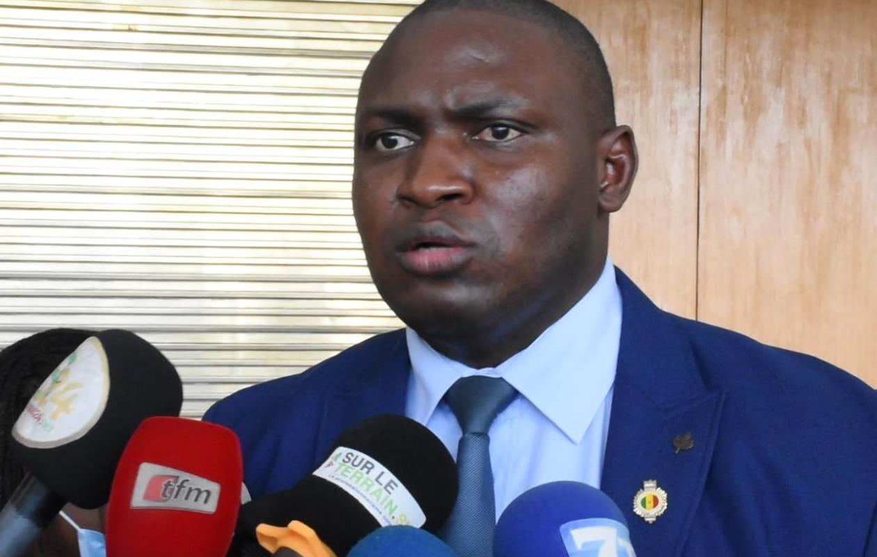 " On ne doit jamais tolérer… » Toussaint Manga demande le respect dû au président Ousmane Sonko