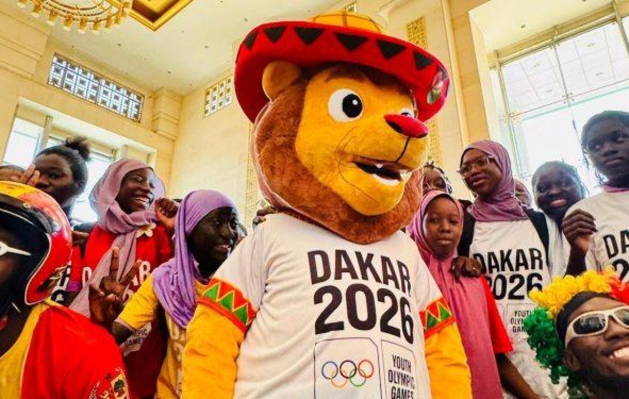 Ayo, la Mascotte : Donc les jeunes savent faire autre chose que des challenges TikTok ? (Par Betu Wurus)