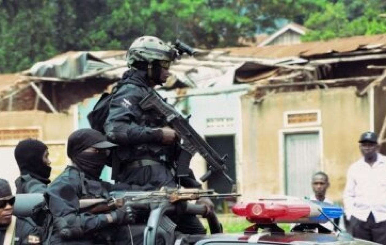 L'Ouganda dit avoir abattu un "guérisseur traditionnel" qui avait attaqué des bases militaires