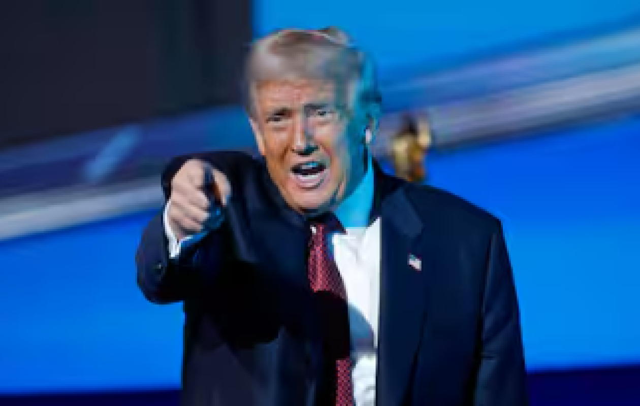 Trump brandit la menace du "communisme" après de cuisants revers électoraux