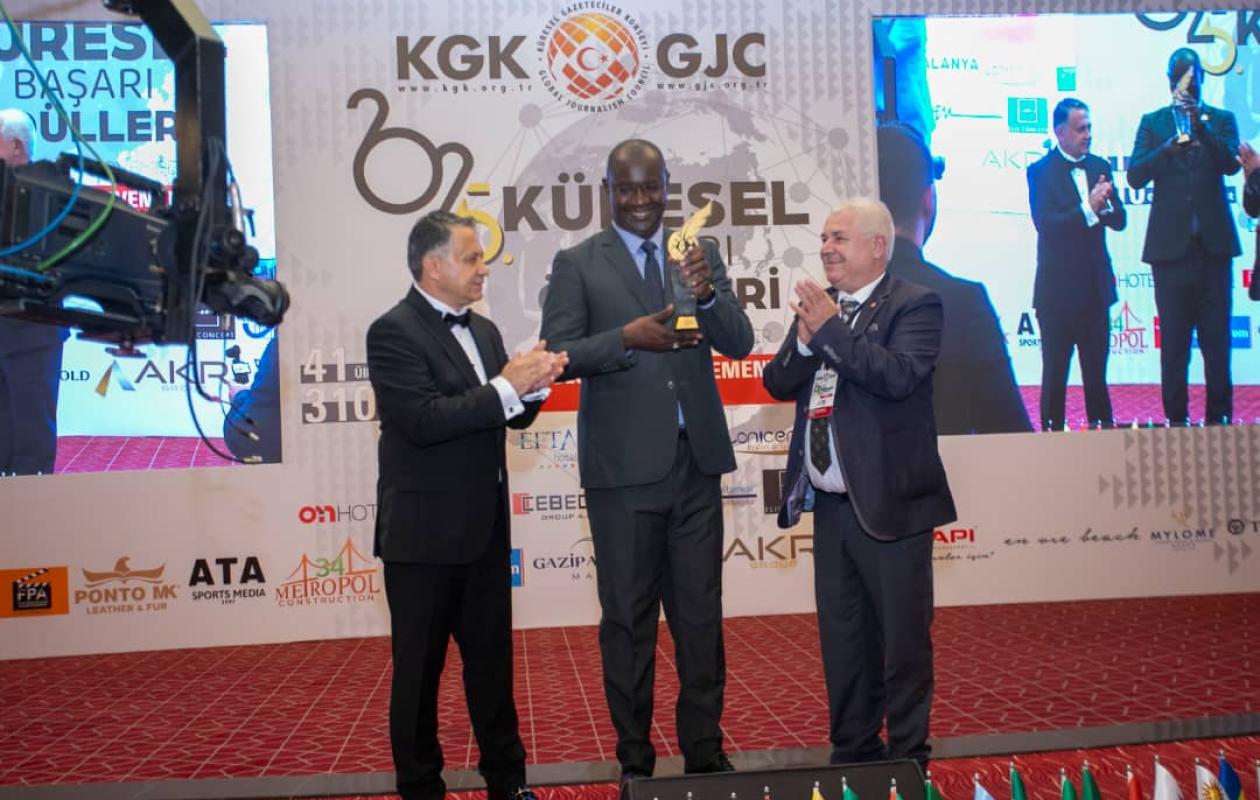 Médias  : Thierno Amadou Sy, ex DG de l'APS, distingué en Turquie