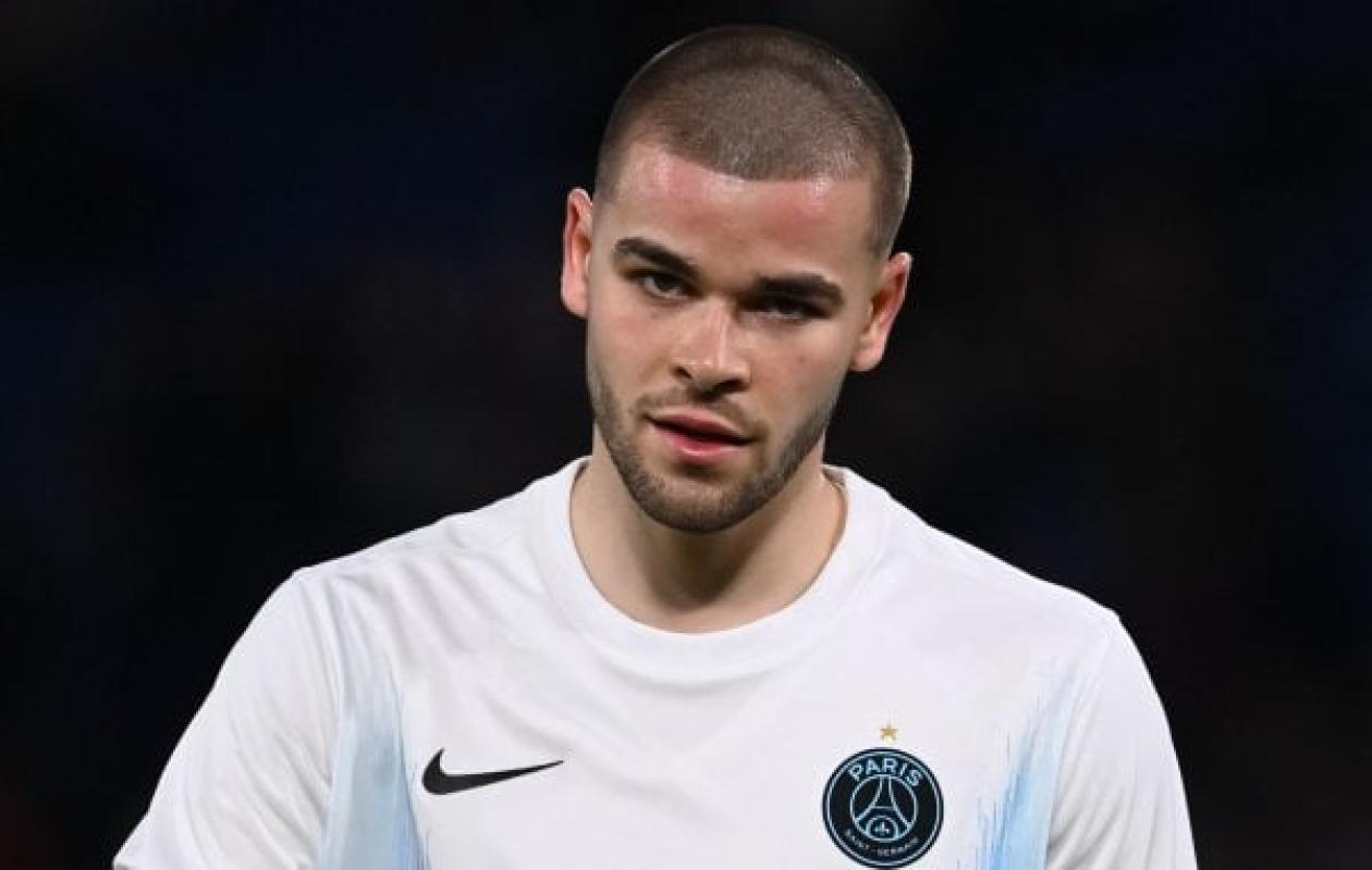 Lucas Chevalier accusé d'avoir fait la promotion du Rassemblement national, le gardien du PSG s'explique