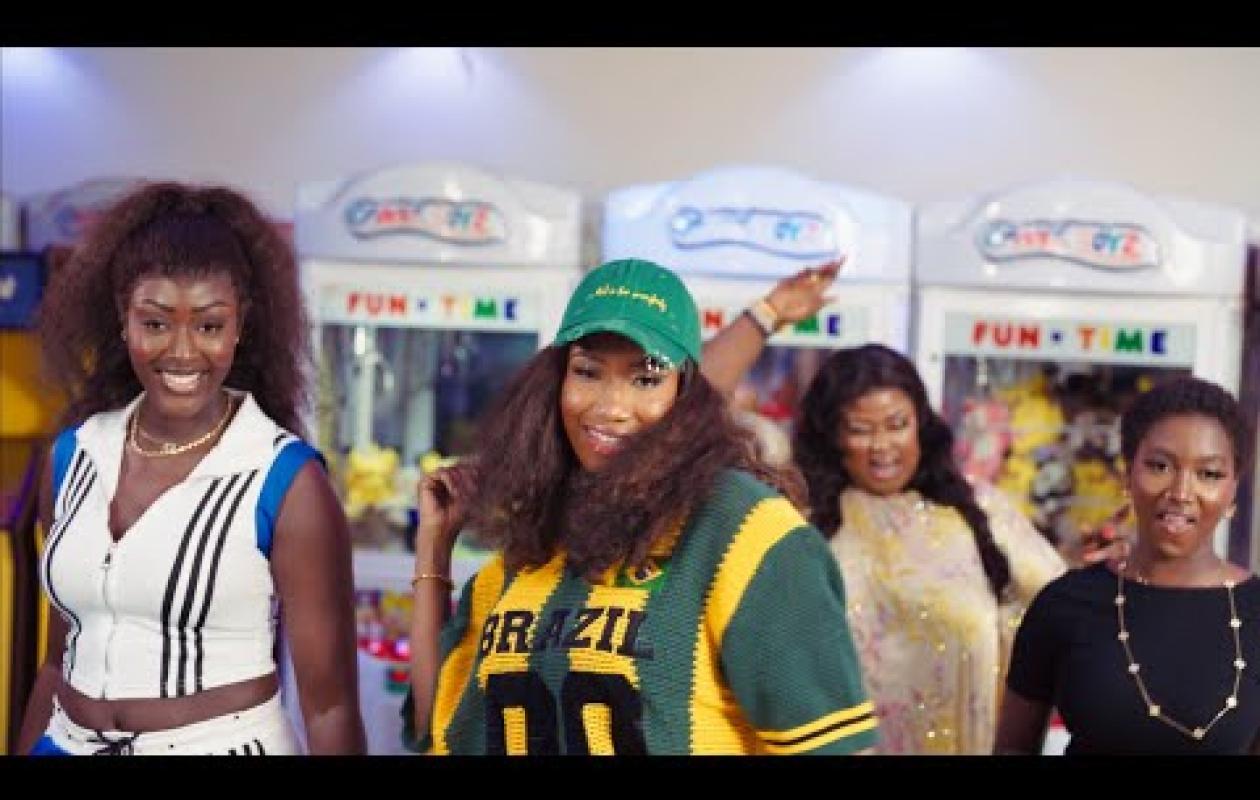 Musique : La chanteuse Narah Diouf signe un titre déchirant avec "Mafia Bi"