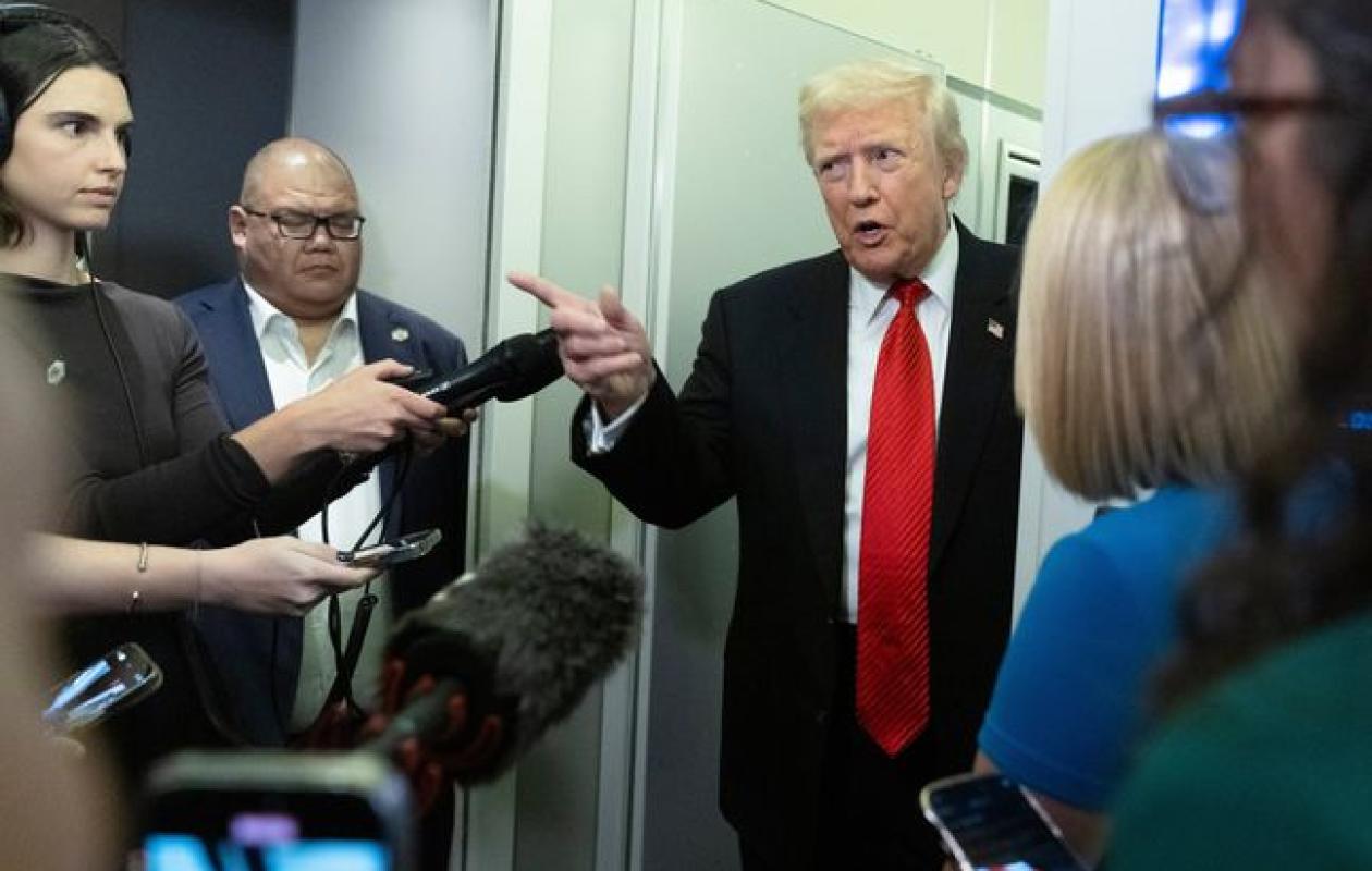 Royaume-Uni : Trump promet une riposte judiciaire massive contre la BBC et réclame jusqu’à 5 milliards de dollars