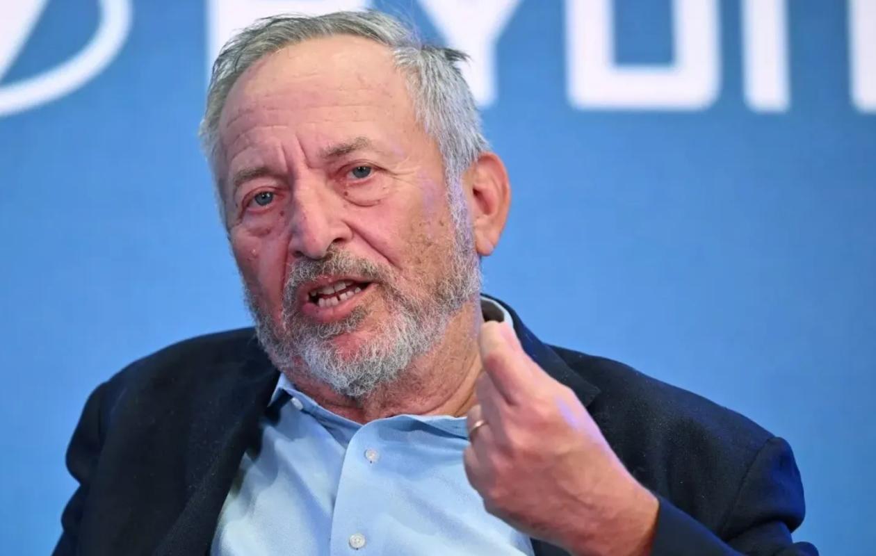L'ex-ministre américain des Finances Larry Summers "assume" ses liens avec Jeffrey Epstein et se retire de la vie publique