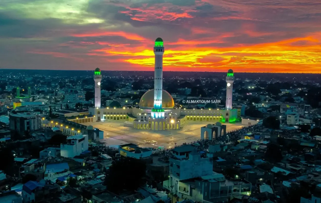 Autonomie énergétique : Tivaouane met en chantier une centrale solaire pour la grande mosquée