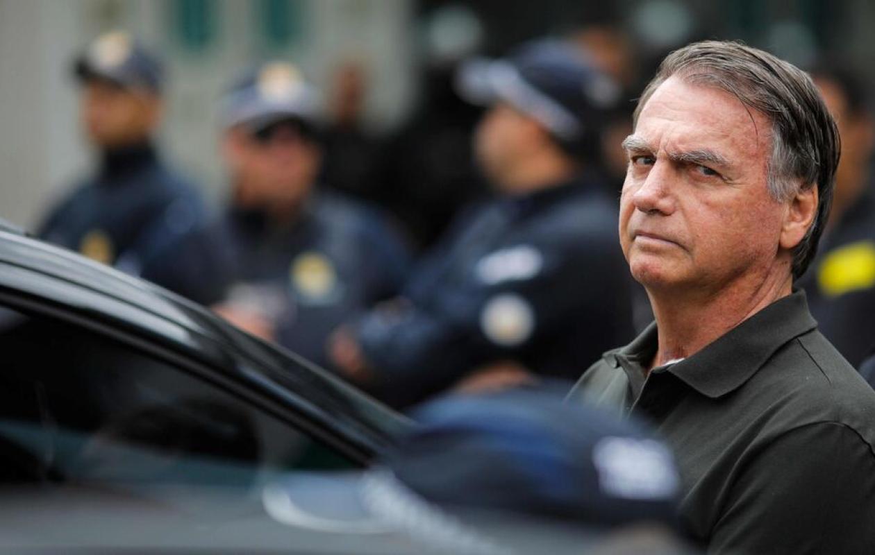 Brésil: l'ex-président Jair Bolsonaro en détention provisoire