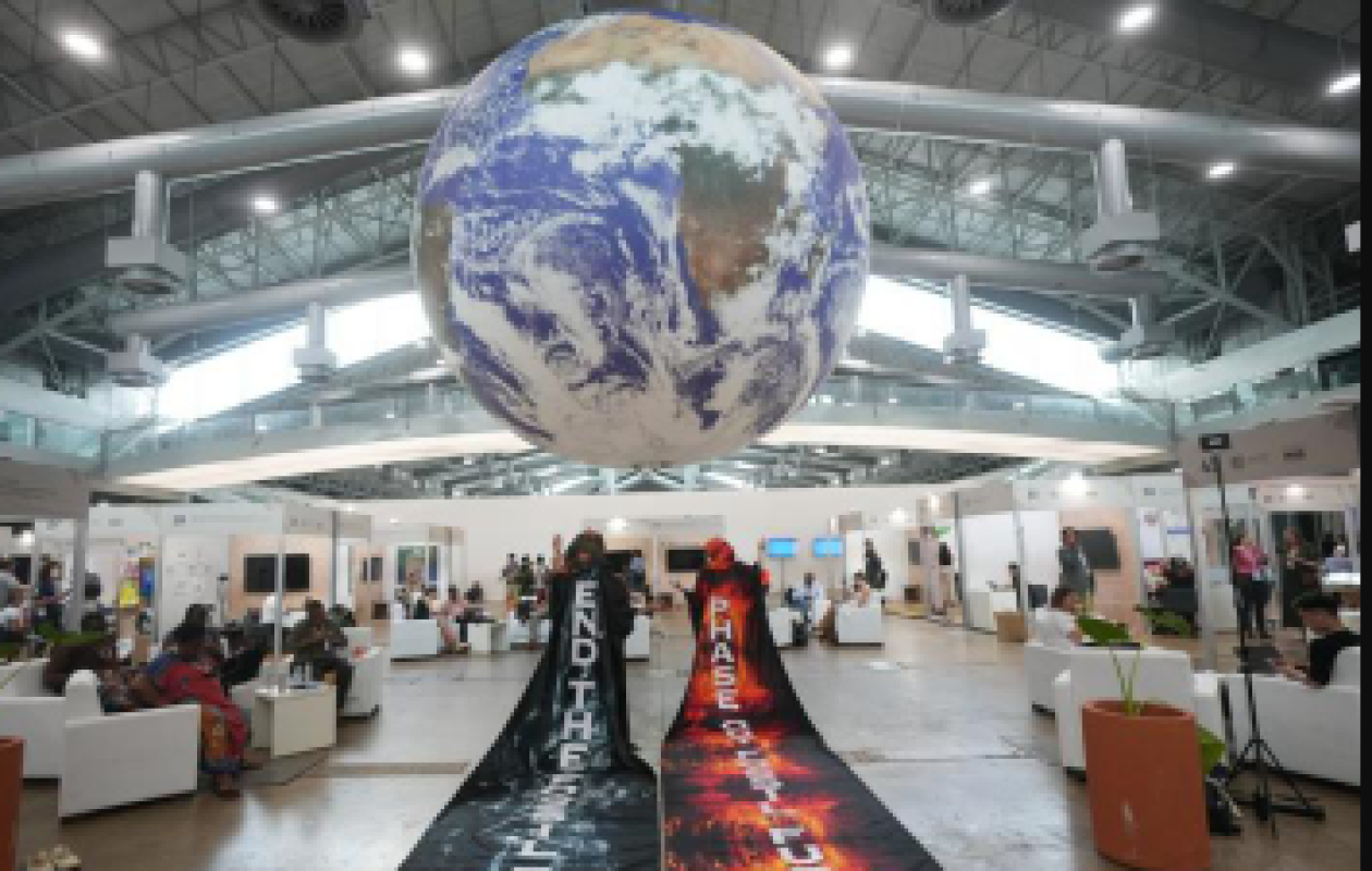 Belém : La « COP de l’implémentation » s’achève sans accord ferme sur les fossiles et le financement climatique