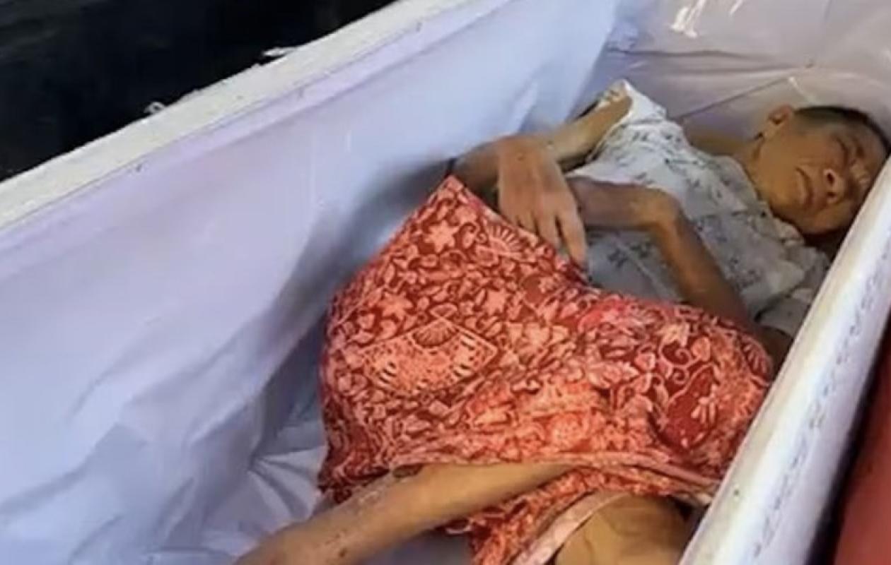 «C’est un miracle» : sur le point d'être incinérée, une Thaïlandaise se réveille dans son cercueil