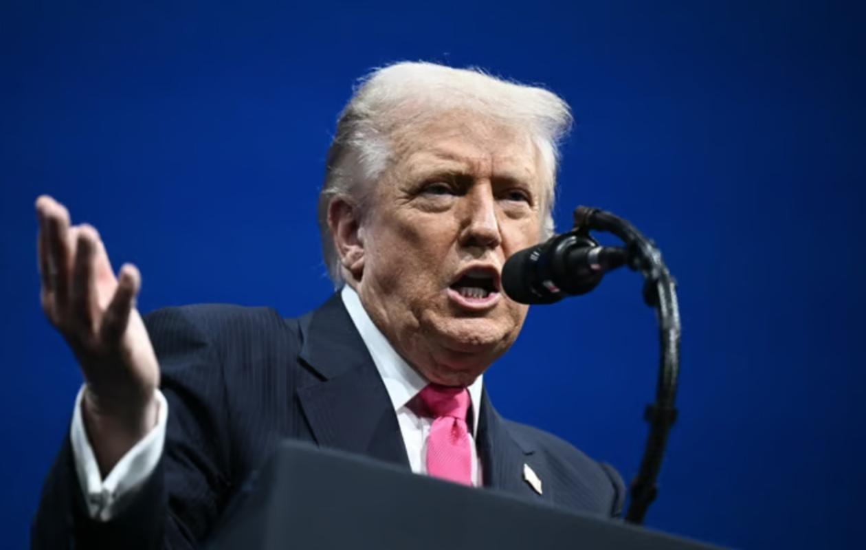 Trump affirme que l'espace aérien du Venezuela doit être considéré comme "entièrement fermé"