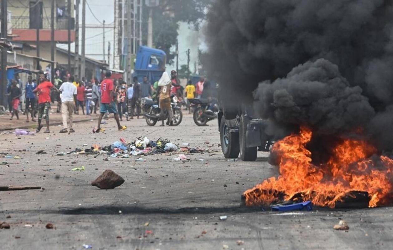 Guinée : Manifestation nocturne de jeunes à Siguiri, un mort et plusieurs interpellations