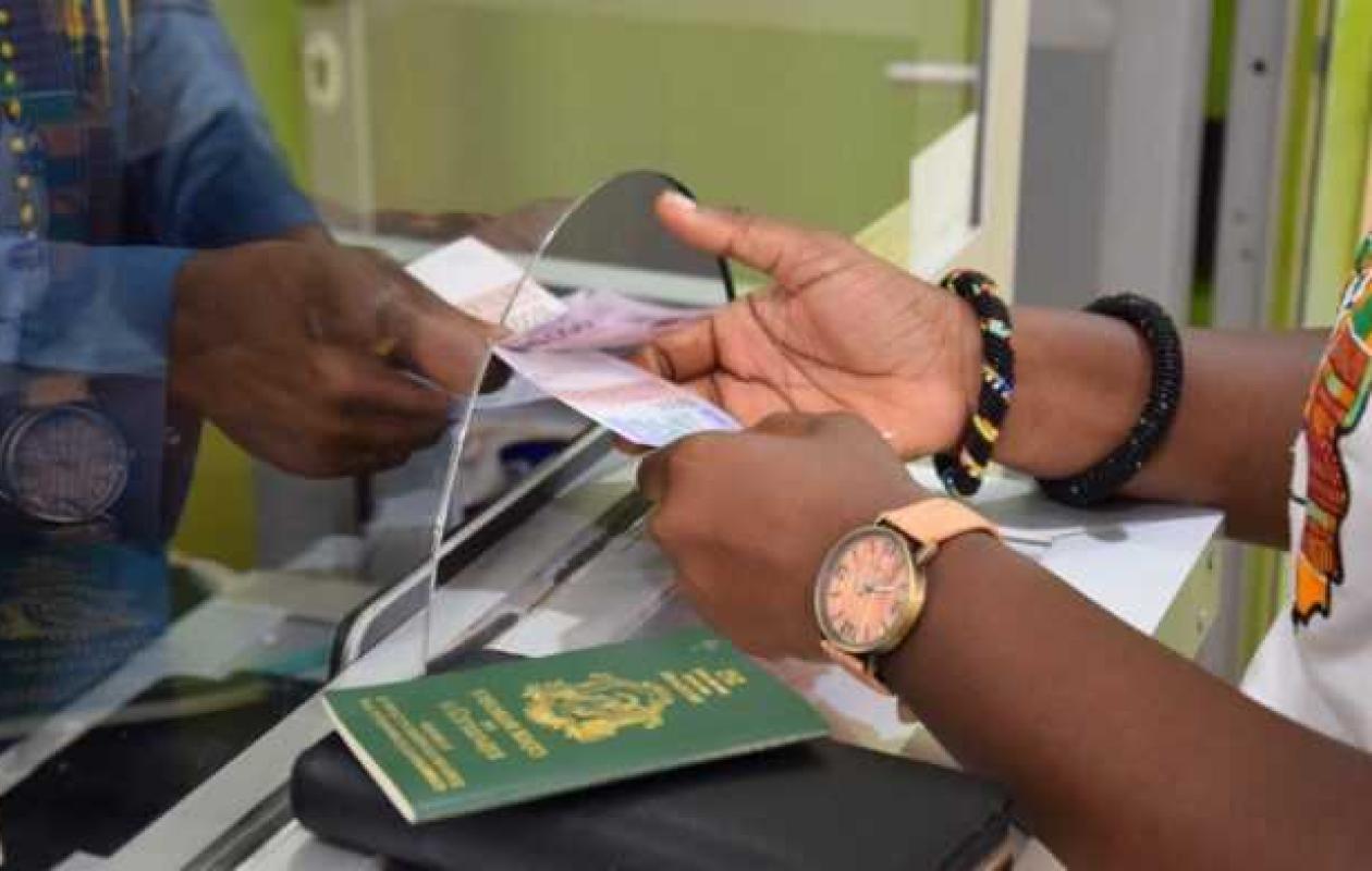 Transferts d’Argent : La nouvelle taxe de 0,5% entre en vigueur au Sénégal