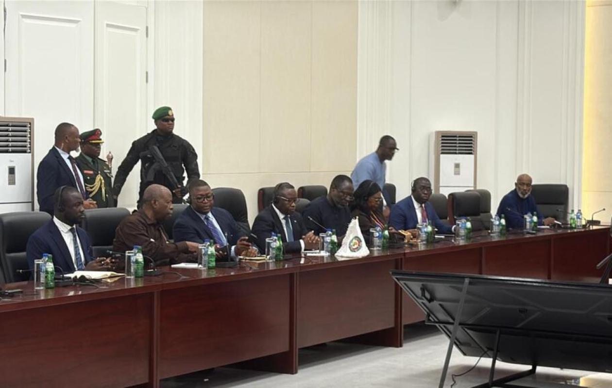 Rencontre à Bissau entre la junte et la Cedeao, le Nigeria accorde l'asile à l'opposant Dias