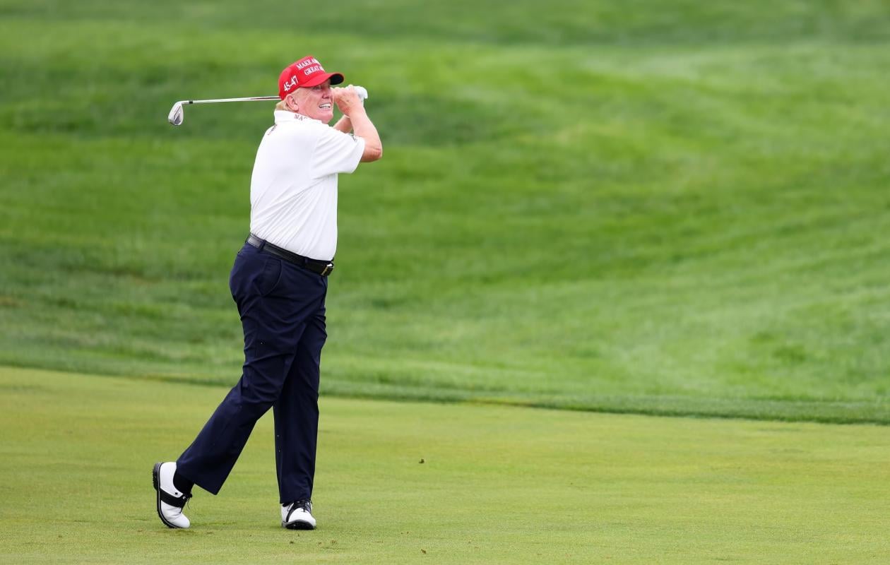 Les parties de golf de Donald Trump vont coûter cher aux Américains, environ 300 millions de dollars