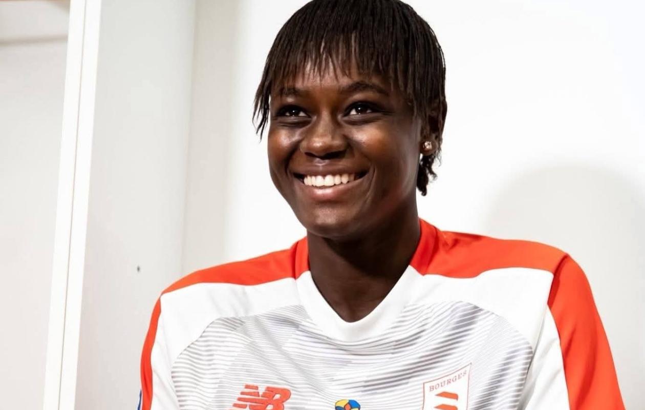 Transfert football féminin : Le FC Bourges enrôle la polyvalente Adji Ndiaye