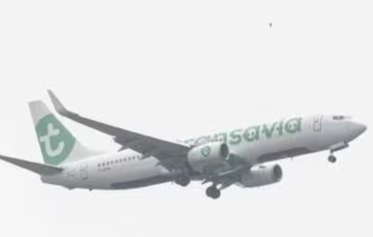 « Tout le monde était paniqué » : un avion atterrit en urgence à Biarritz après des fissures sur le pare-brise