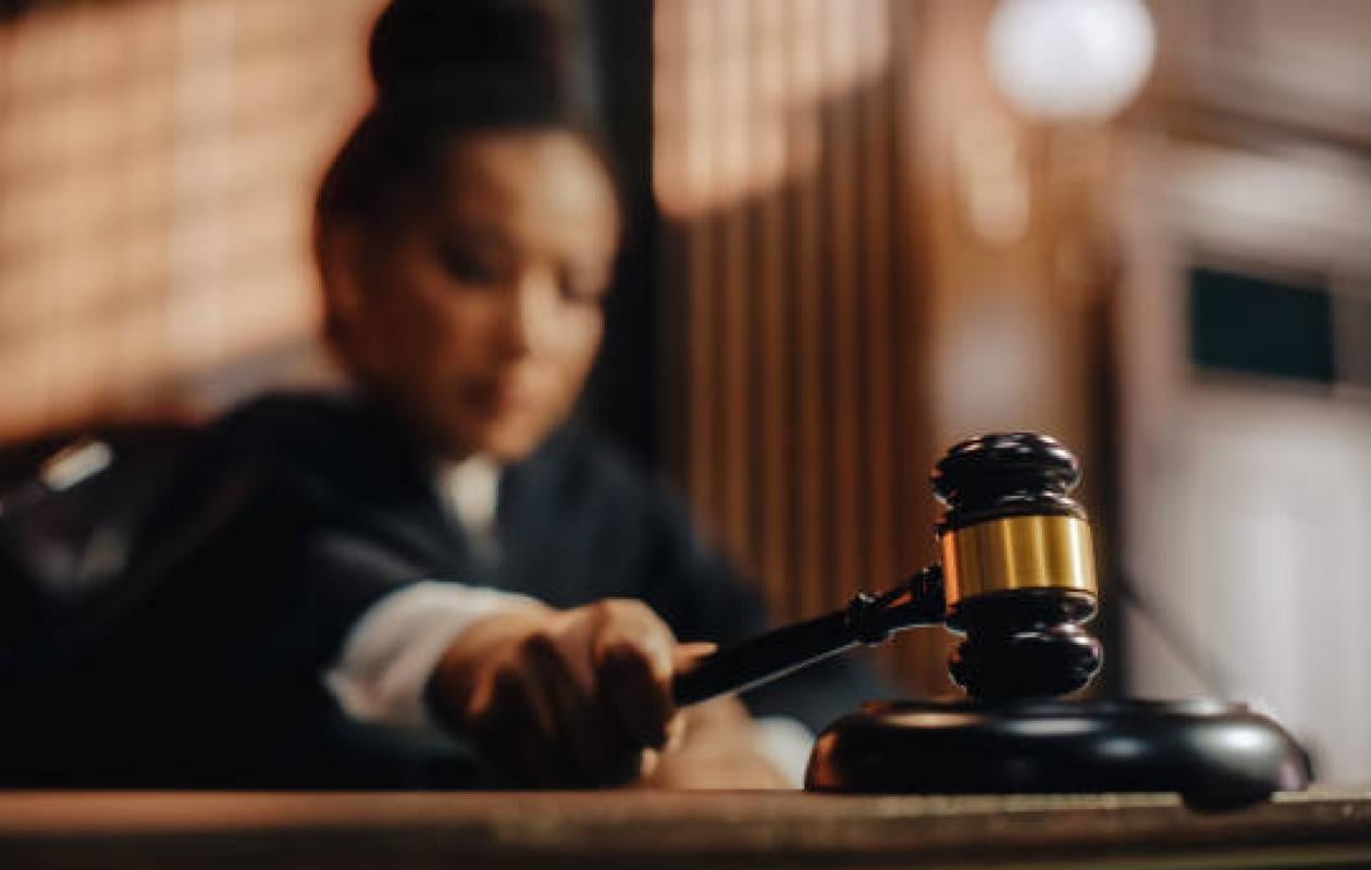 Gambie : surprise par l’âge du Sénégalais accusé de vol, la magistrate le renvoie à la…