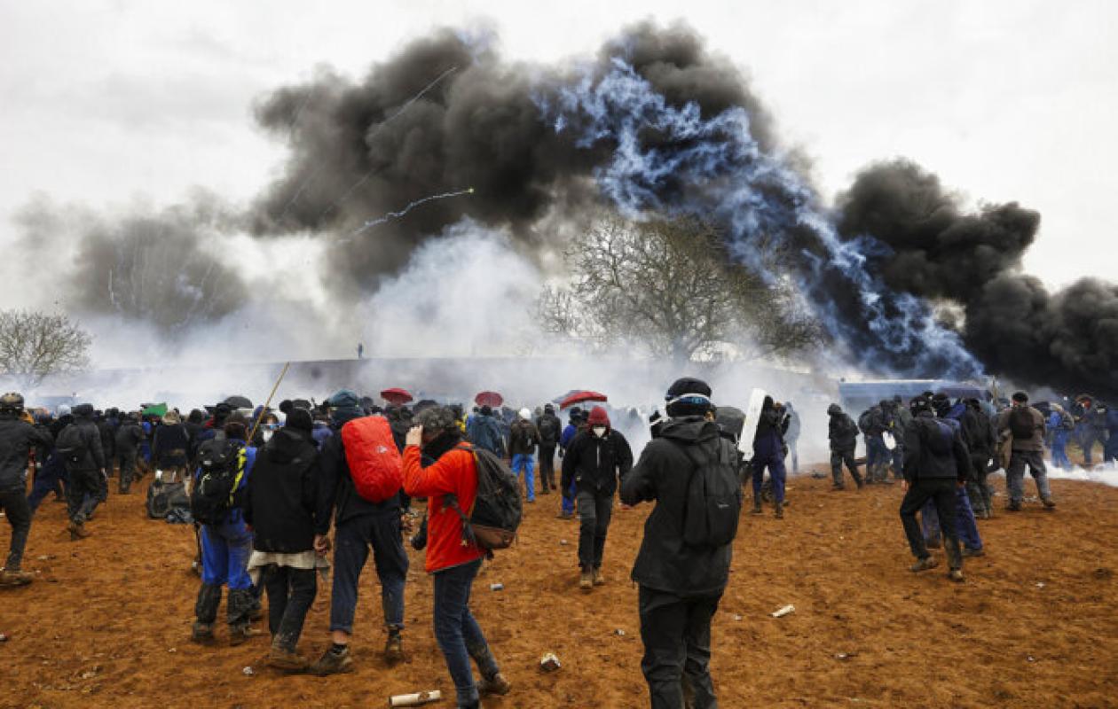 Afrique du Sud: tirs dans un foyer de travailleurs, 11 morts (police)