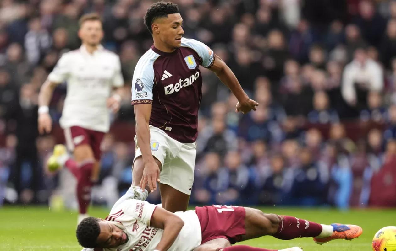 Foot: Aston Villa inflige à Arsenal (2-1) sa deuxième défaite de la saison