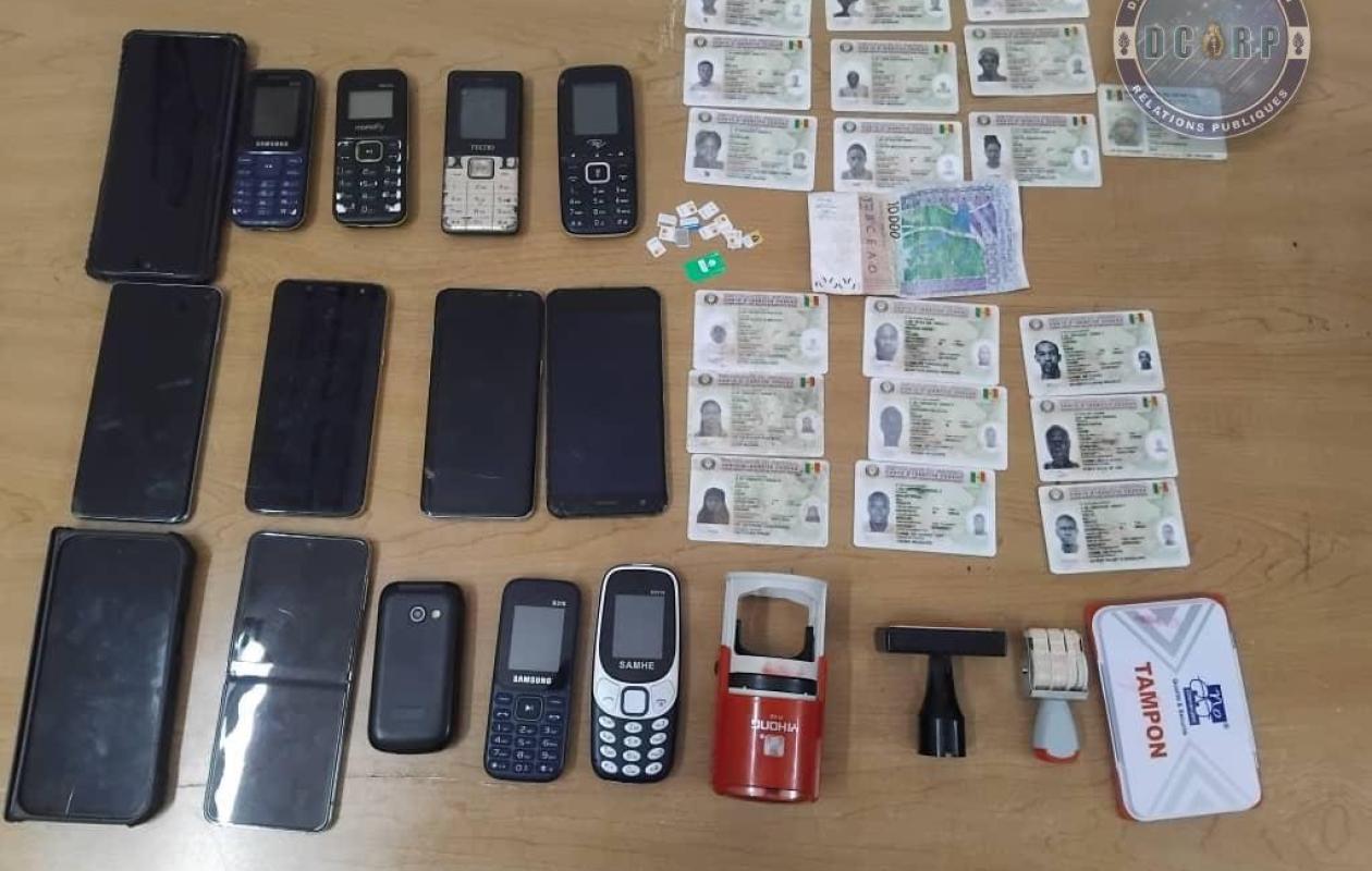 Vaste réseau de fraude bancaire démantelé : 100 millions F CFA volés, la SR de Colobane arrête 4 cybercriminels