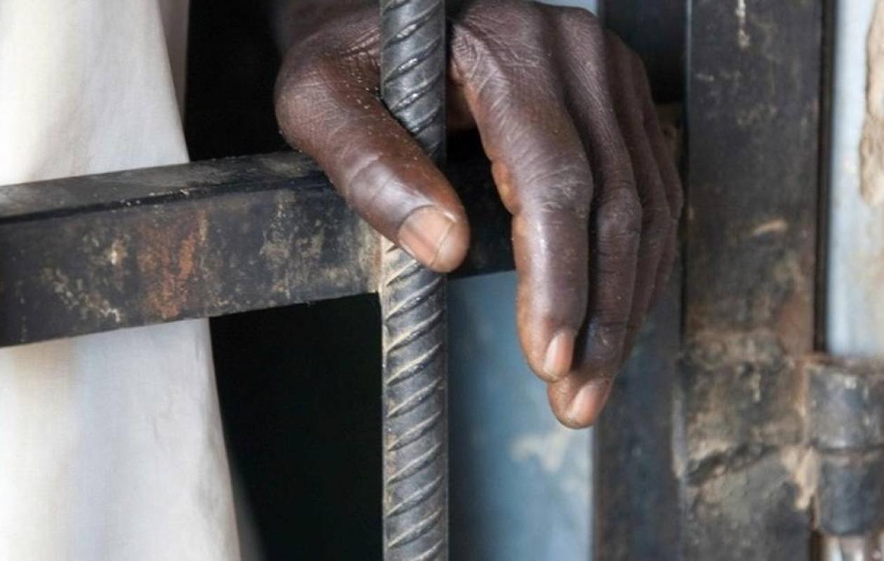 Thiès : Le maçon O. Diamé vole du matériel de construction, le revend pour acheter un plat de "thiébou dieune" et prend un mois ferme