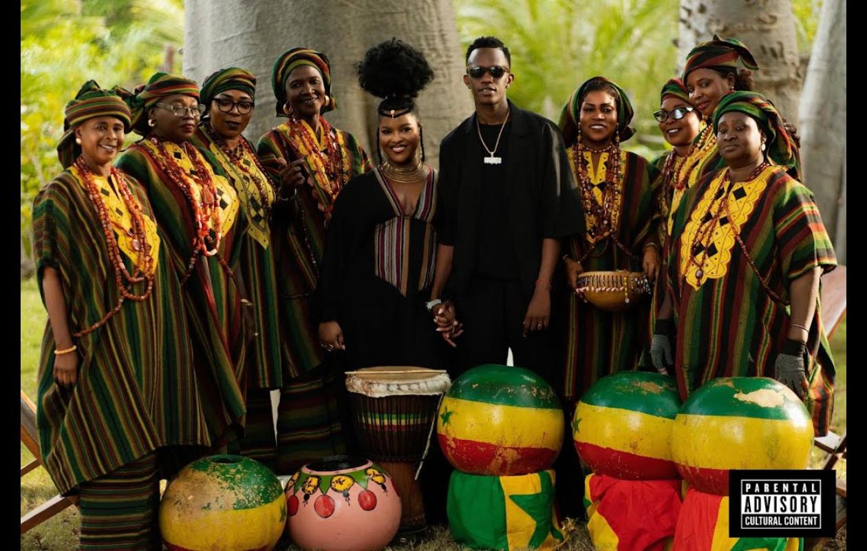 "DAMA BARDÉ" : Samba Peuzzi en featuring avec la troupe Diam Bougoum