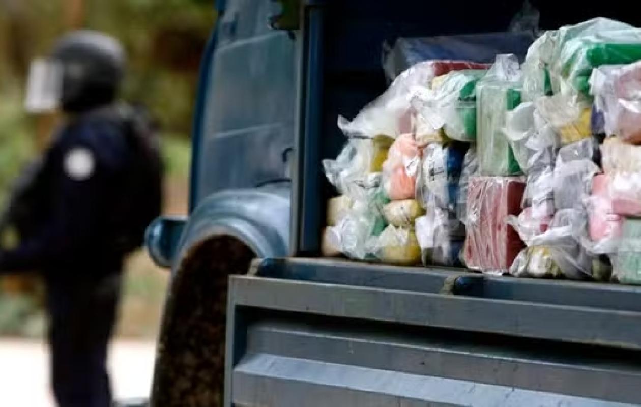 Ziguinchor : un réseau de drogue démantelé, l’artiste et le carreleur balancent leurs ...