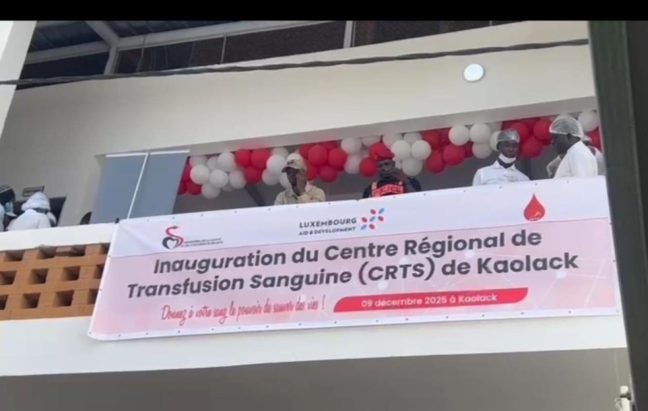 La première Dame Absa Faye inaugure un centre de transfusion sanguine à Kaolack