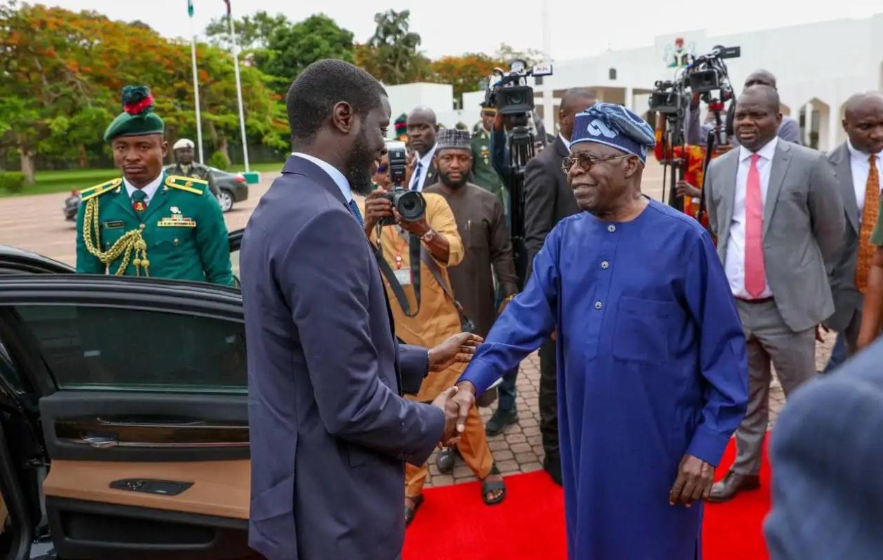 Voyage : Le président Diomaye est à Abuja