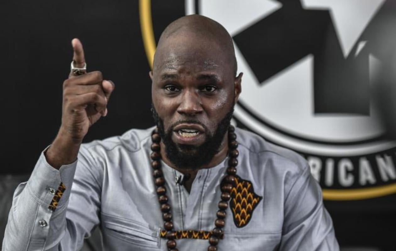 Bénin: visé par un mandat d'arrêt, Kemi Seba dit vouloir "aller au bout de son combat"