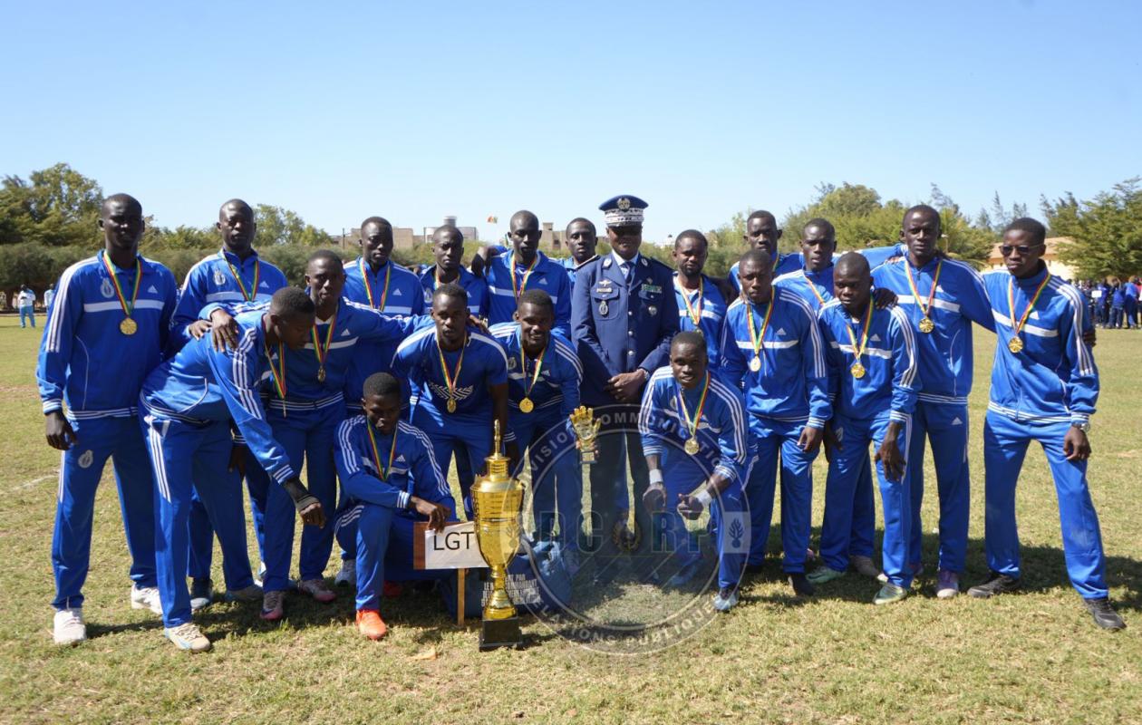 FOOTBALL : LA LÉGION DE GENDARMERIE DE TAMBACOUNDA REMPORTE LE TROPHÉE DU HAUT-COMMANDANT