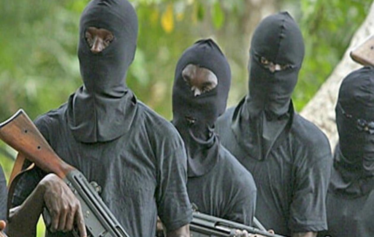 Médina : Un motocycliste plaqué au sol et gazé par 4 bandits