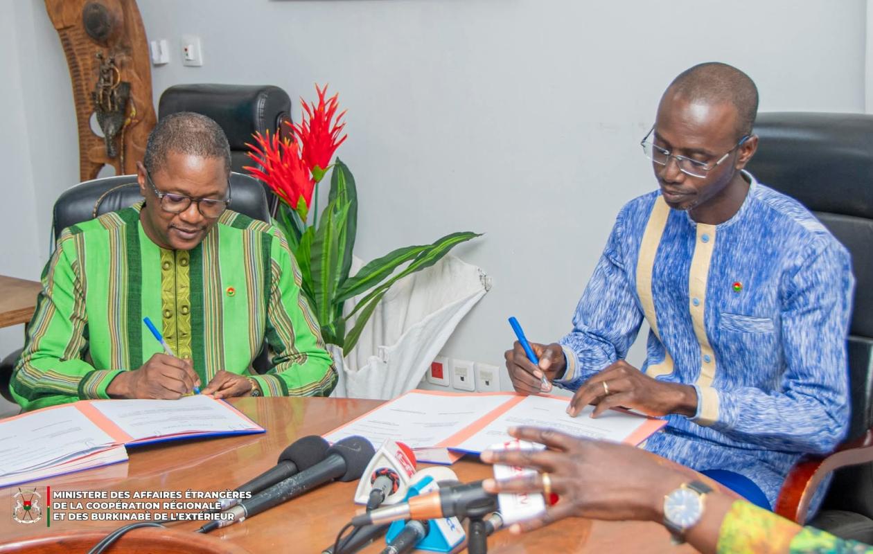 Burkina Faso : La fréquence de RFI attribuée à Radio « Daandé Liptako »