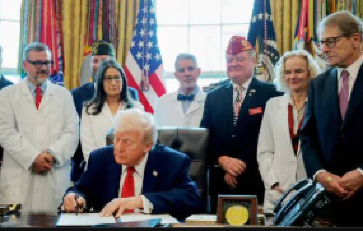 « Les gens me suppliaient » : Donald Trump reclasse la marijuana comme une drogue moins dangereuse