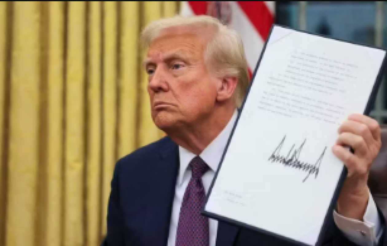 Trump offre une «prime de Noël» aux candidats à l'auto-expulsion