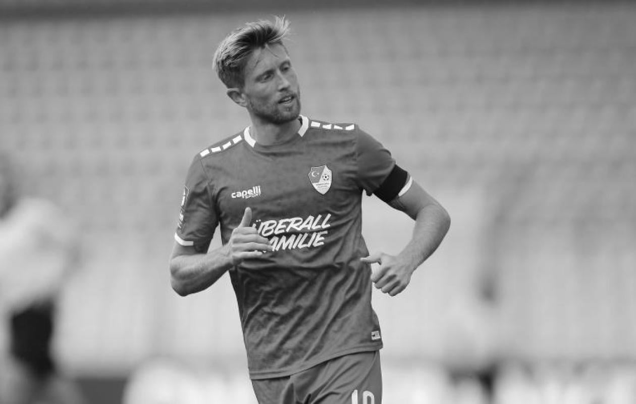 Une chute de 70 mètres après un accident de télésiège : l'ancien défenseur allemand Sebastian Hertner meurt à 34 ans