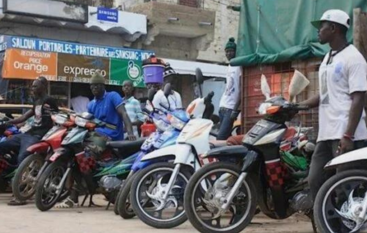 Tivaouane - Sécurité routière : Les conducteurs de motos Jakarta sensibilisés sur l’importance du permis de conduire