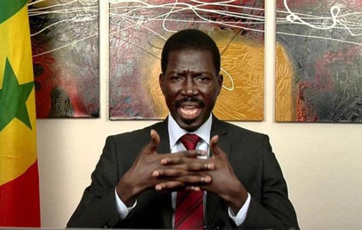 Mamadou Ly "Ma Revue de Presse" honoré : Talla Sylla décerne la mention au "Gardien du Temple, le Frère des Jours Sombres"