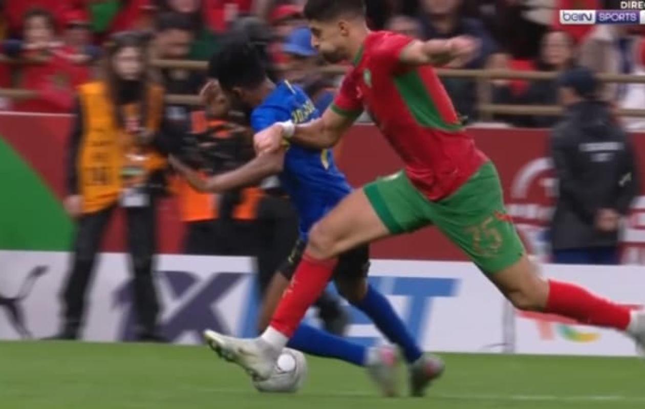 Penalty « oublié » de la Tanzanie face au Maroc : A la Var, le Sénégalais Issa Sy au banc des accusés (video)