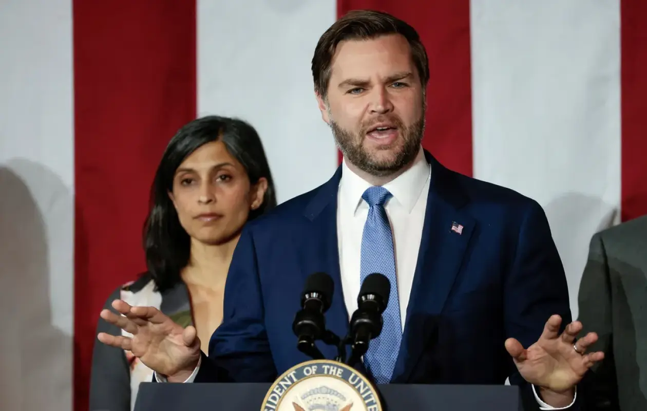 Groenland: les Européens doivent prendre Trump « au sérieux », avertit le vice-président américain J.D. Vance