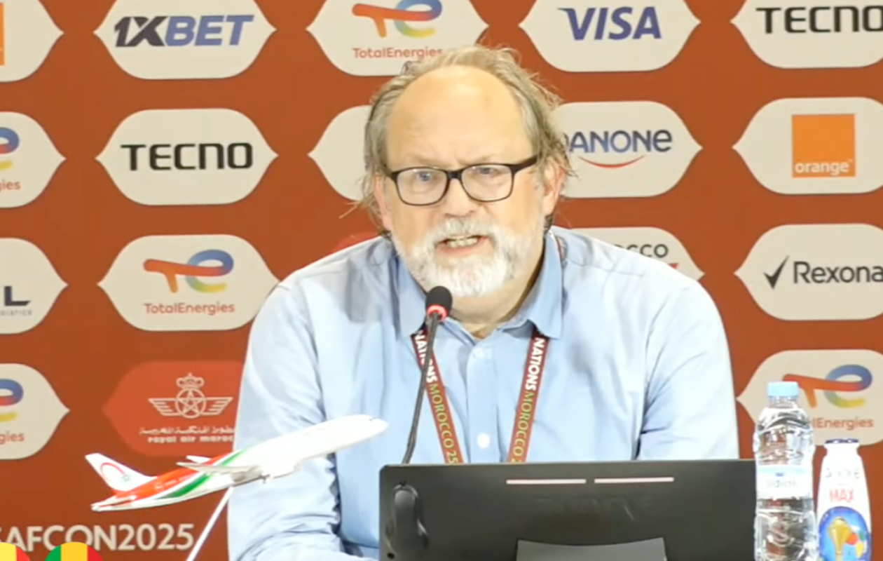 Propos polémiques : Le coach du Mali, Tom Saintfiet, apporte des précisions