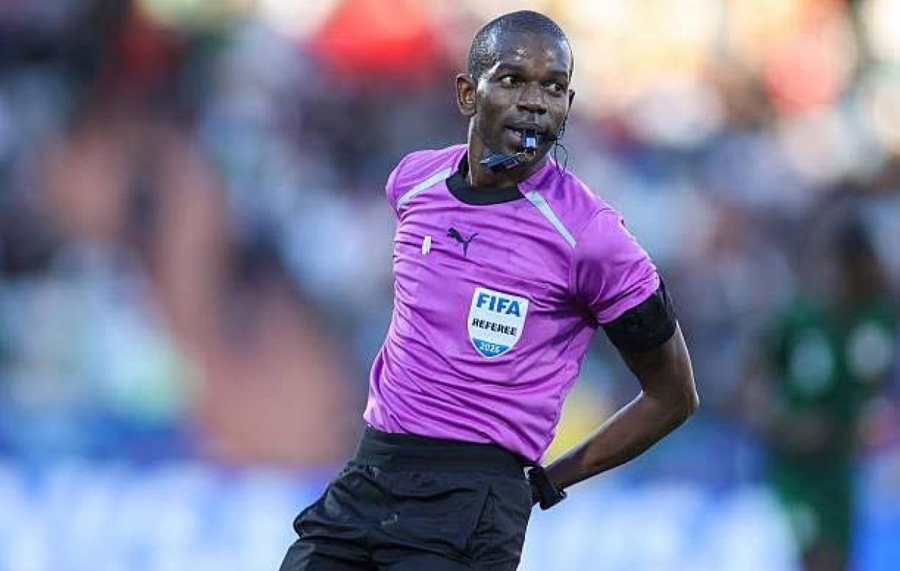 CAN Maroc-2025 : tempête médiatique en Algérie contre l’arbitre sénégalais Issa Sy