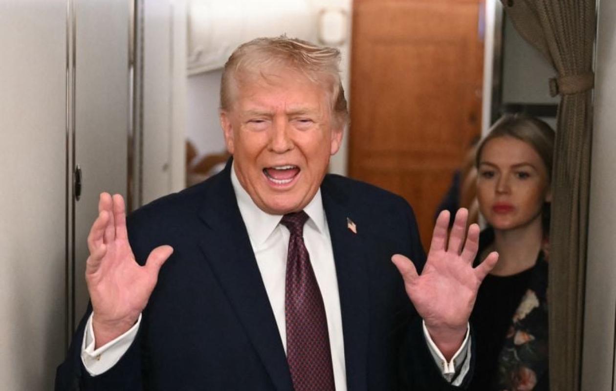 Trump annonce que tout pays commerçant avec l'Iran sera frappé de droits de douane de 25%