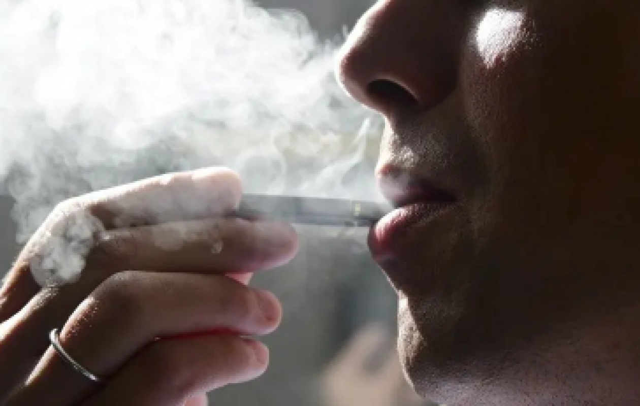 Pourquoi arrêter la vape est plus difficile qu’on ne le pense: “Autant de nicotine que 400 cigarettes”