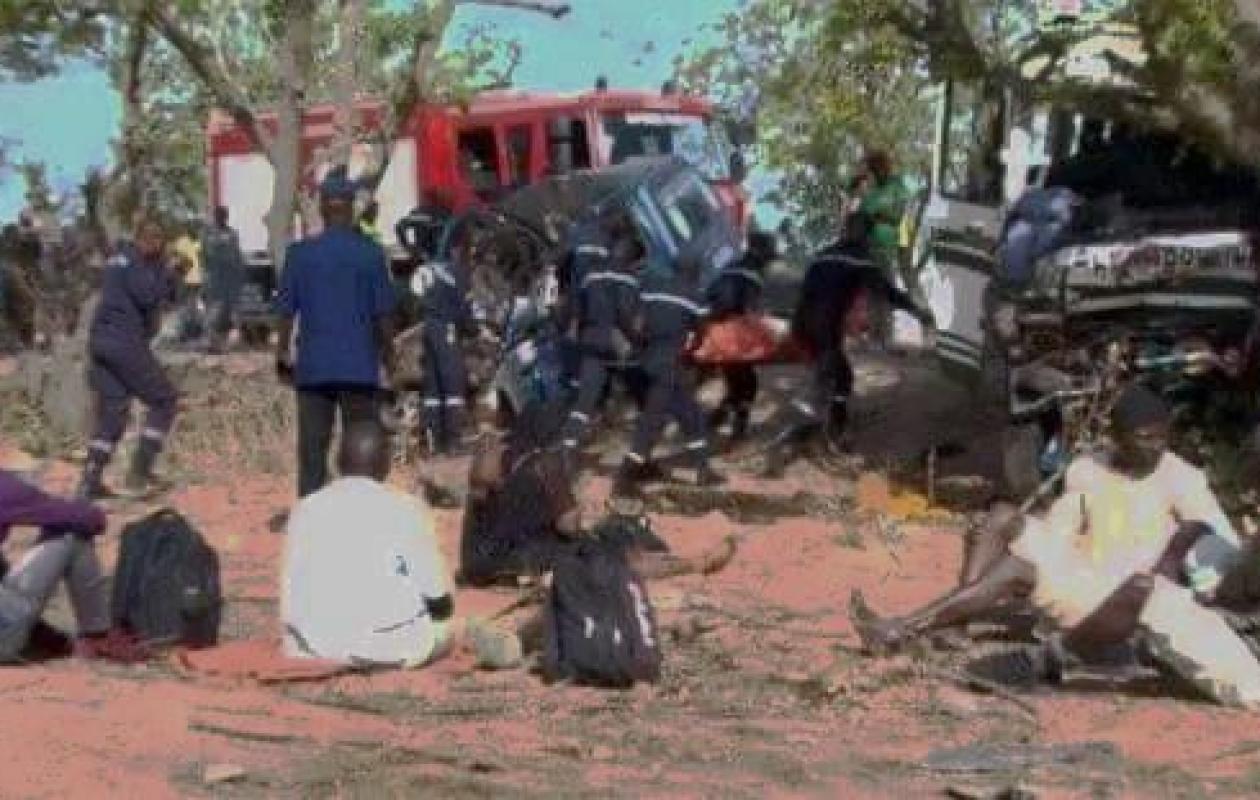 Axe Kébemer - Ngaye Mékhé : une collision entre un véhicule particulier et un camion frigorifique fait un mort et trois blessés