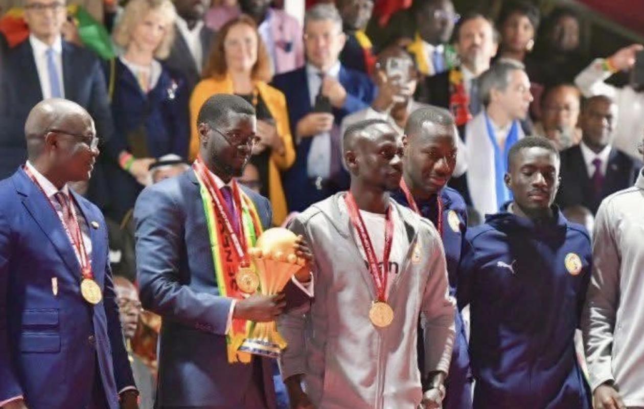 Victoire des Lions : Entre récompenses présidentielles et plaidoyer des supporters